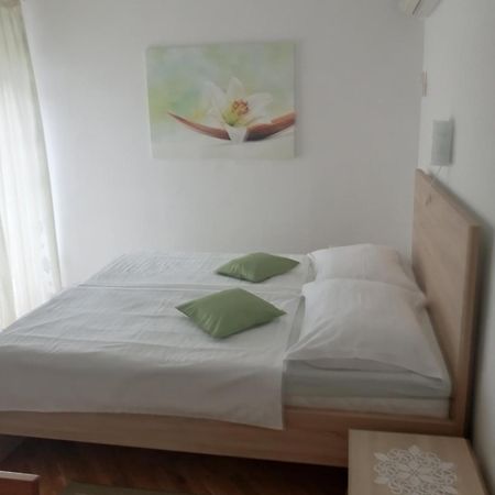 Apartman Branka Rab Town Bagian luar foto