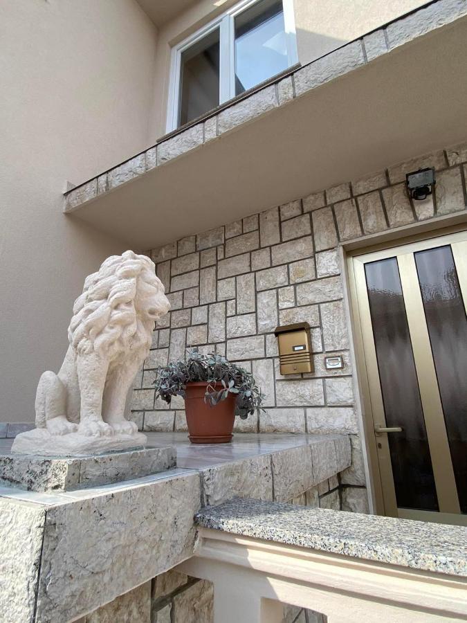 Apartman Branka Rab Town Bagian luar foto