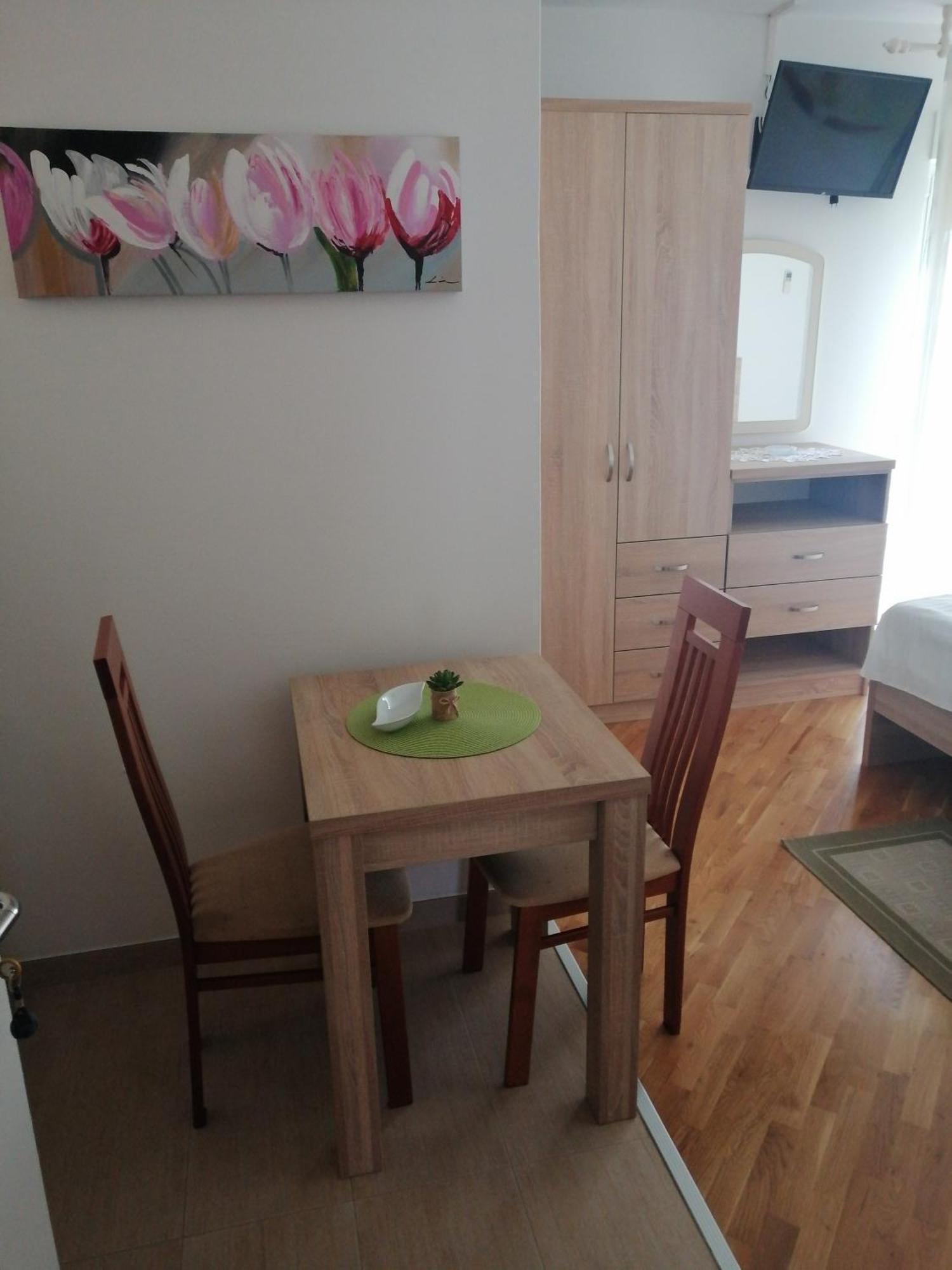 Apartman Branka Rab Town Bagian luar foto