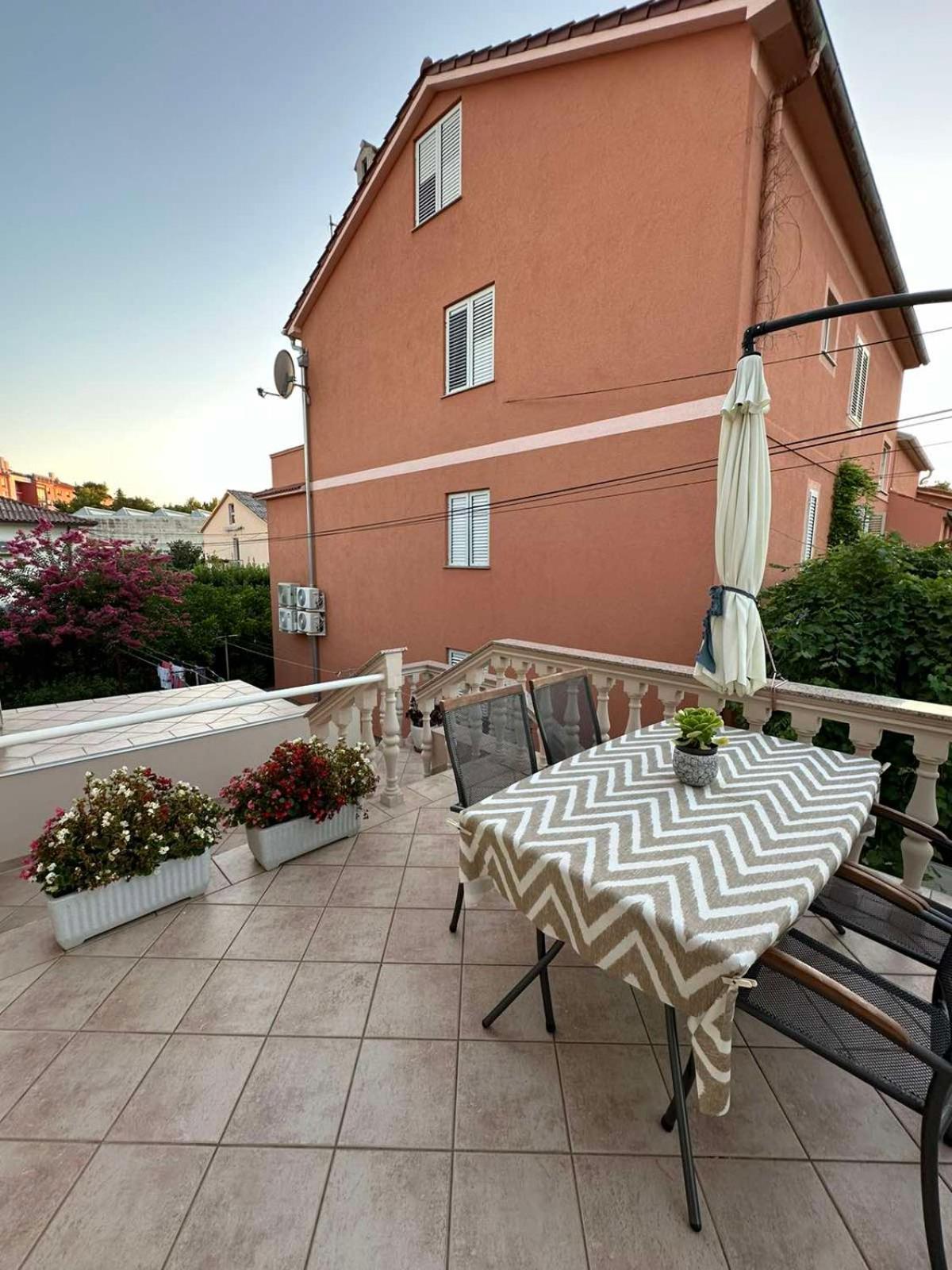 Apartman Branka Rab Town Bagian luar foto
